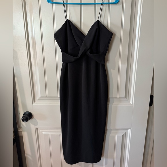 3/for $12 🍒 - *Like New* SEXY Black Spaghetti Strap Slip Dress (Size Medium) 🖤 - Picture 3 of 9